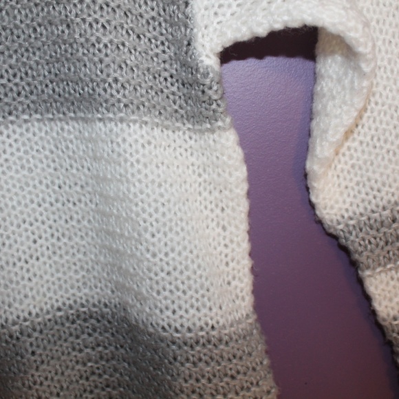 Aeropostale Striped Oversized Sweater - Picture 6 of 6